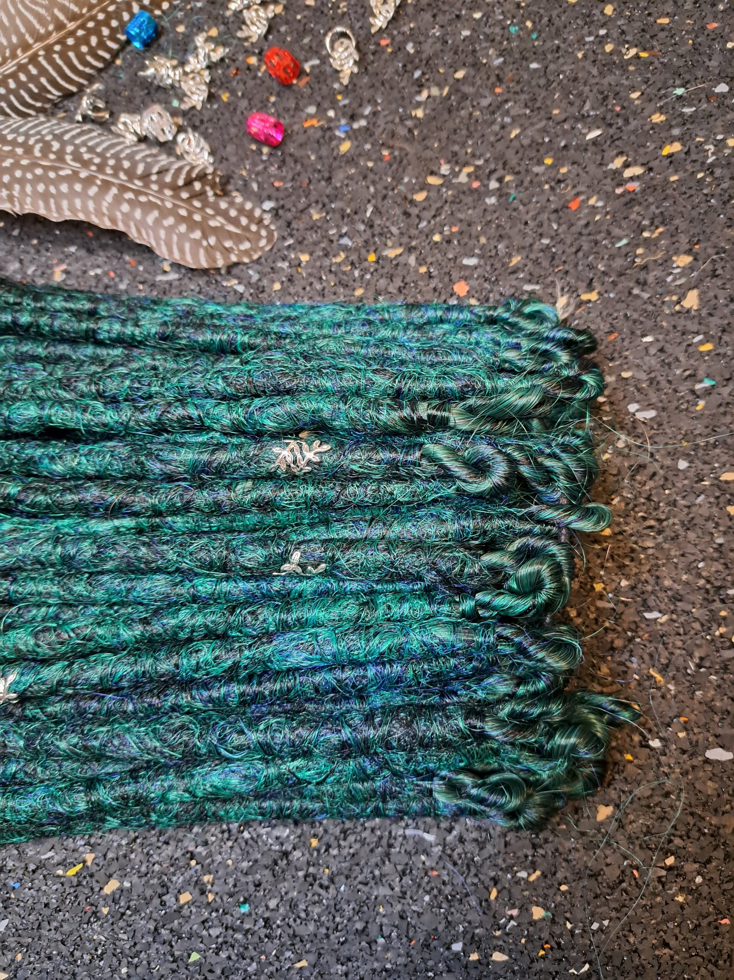 Curly Dreadlocks Single Ended Dunkelgrün zu Hellgrün 55cm