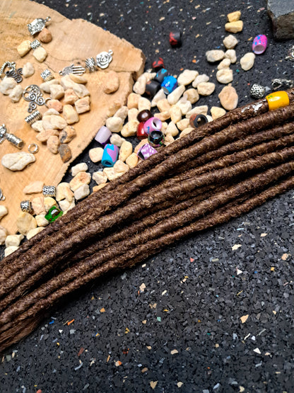 Synthetische Dreads Single Ended 50cm Haselnuss