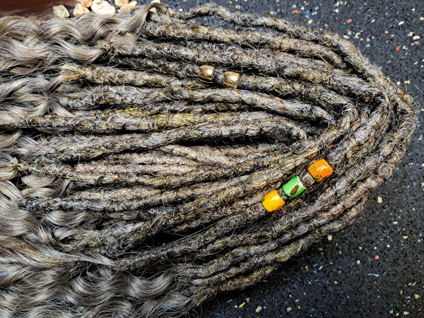 Curly Dreadlocks Double Ended Braun-Silber zu Blond 55cm