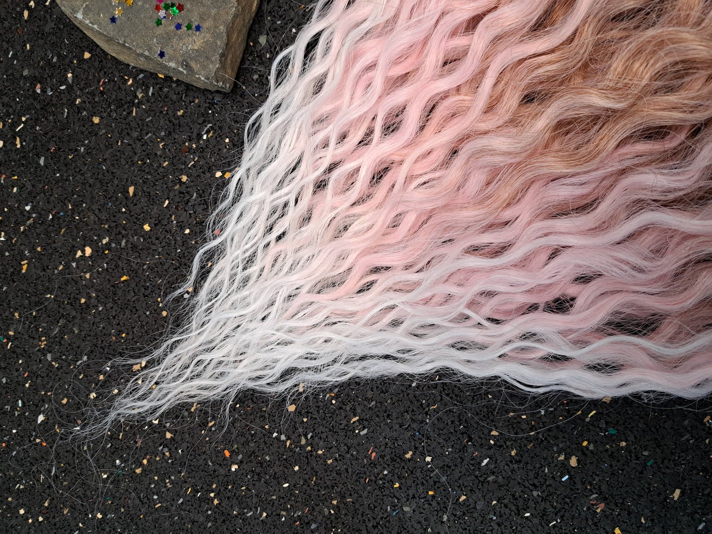 Curly Dreadlocks Double Ended Hellbraun Rosa Weiß 55cm
